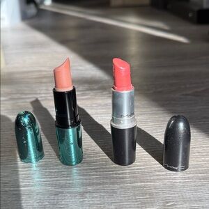 MAC Cosmetics Lipstick Duo - Peach Nude & Coral Rose